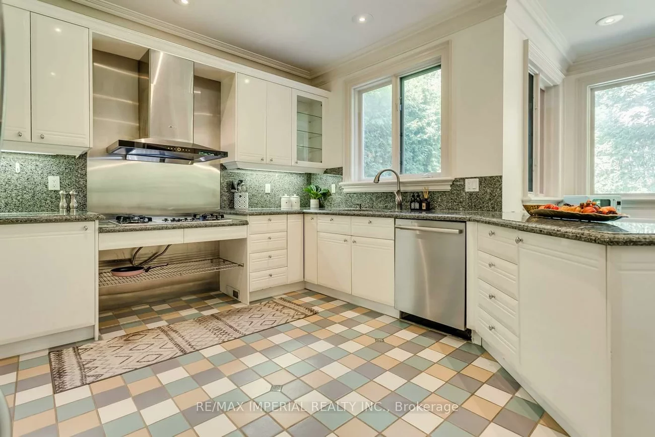 270, Spring Garden, Willowdale East, Toronto