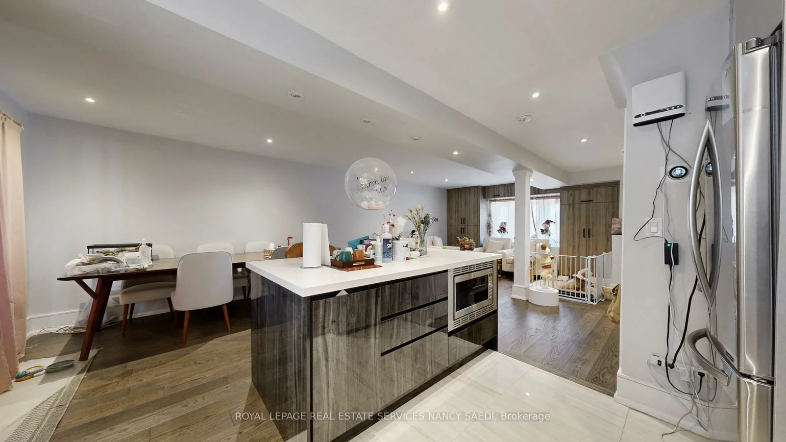 72, Mann, Mount Pleasant East, Toronto