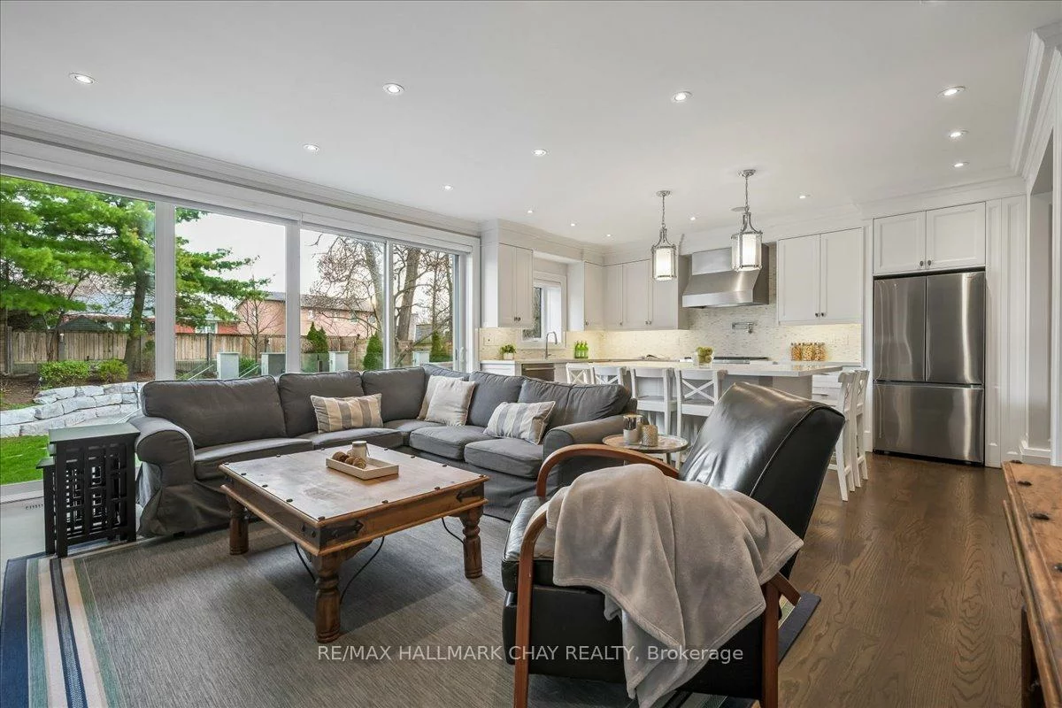 20, Ealing, St. Andrew-Windfields, Toronto