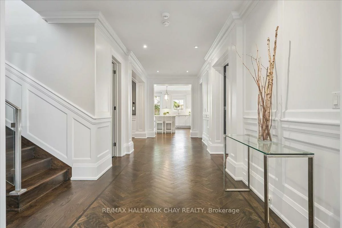 20, Ealing, St. Andrew-Windfields, Toronto