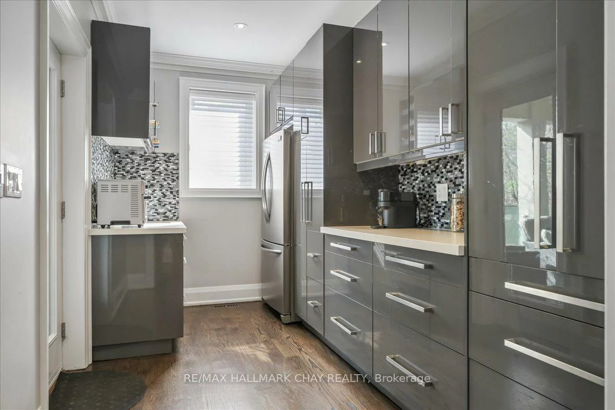 20, Ealing, St. Andrew-Windfields, Toronto