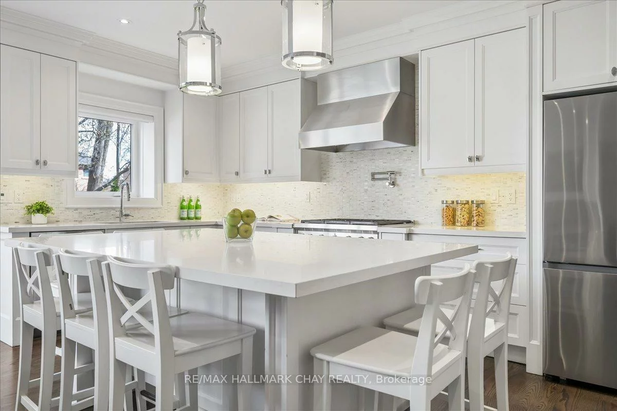 20, Ealing, St. Andrew-Windfields, Toronto