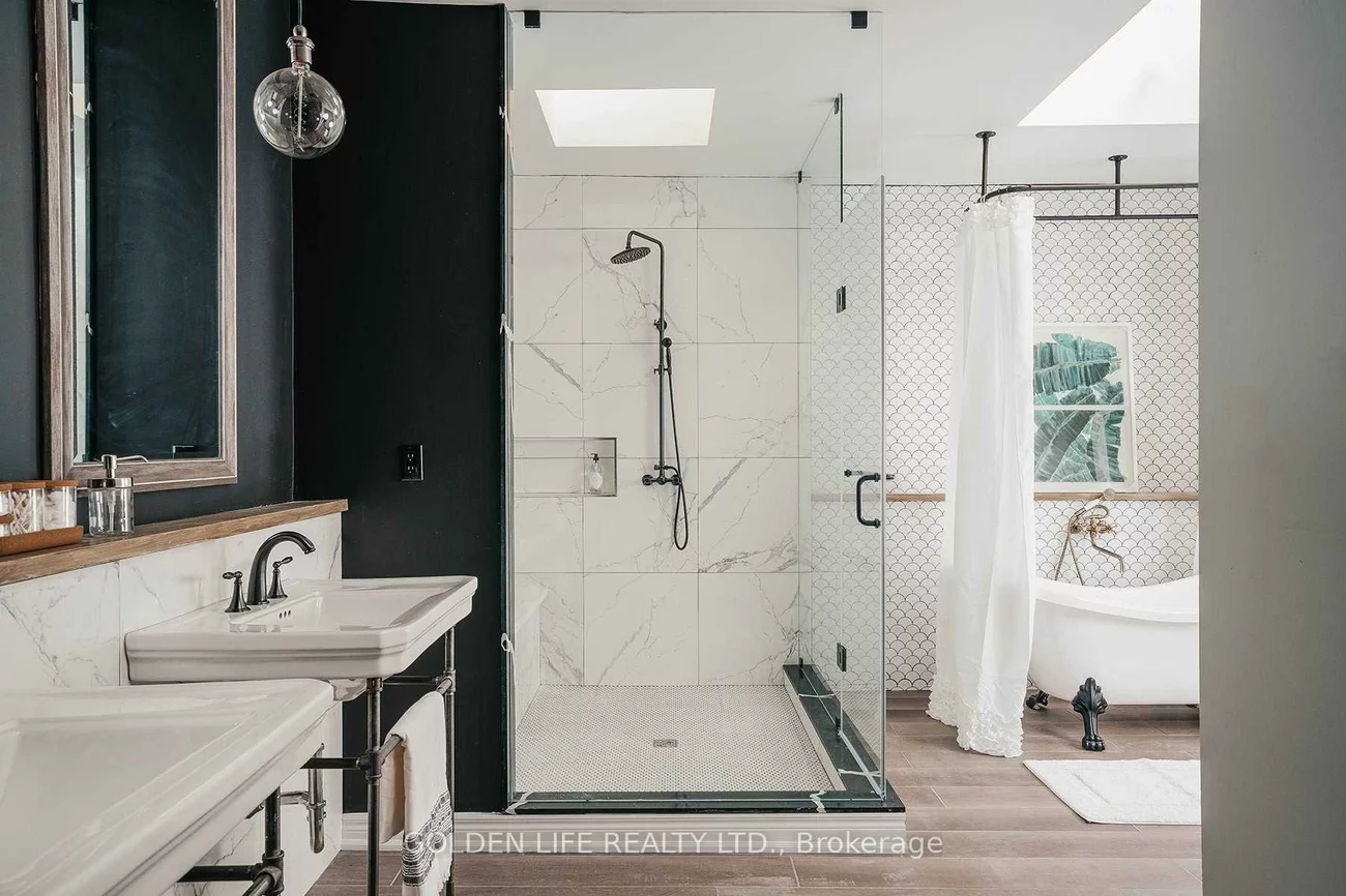 1, Garnier, Bayview Woods-Steeles, Toronto