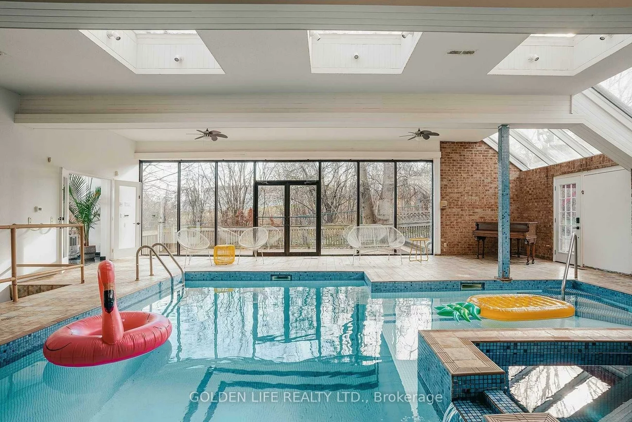 1, Garnier, Bayview Woods-Steeles, Toronto