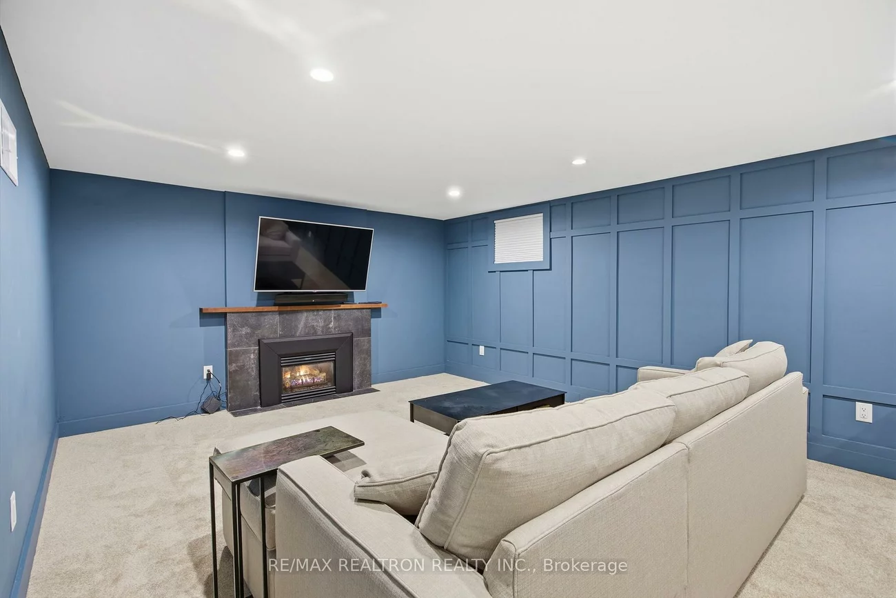 52, Burncrest, Bedford Park-Nortown, Toronto