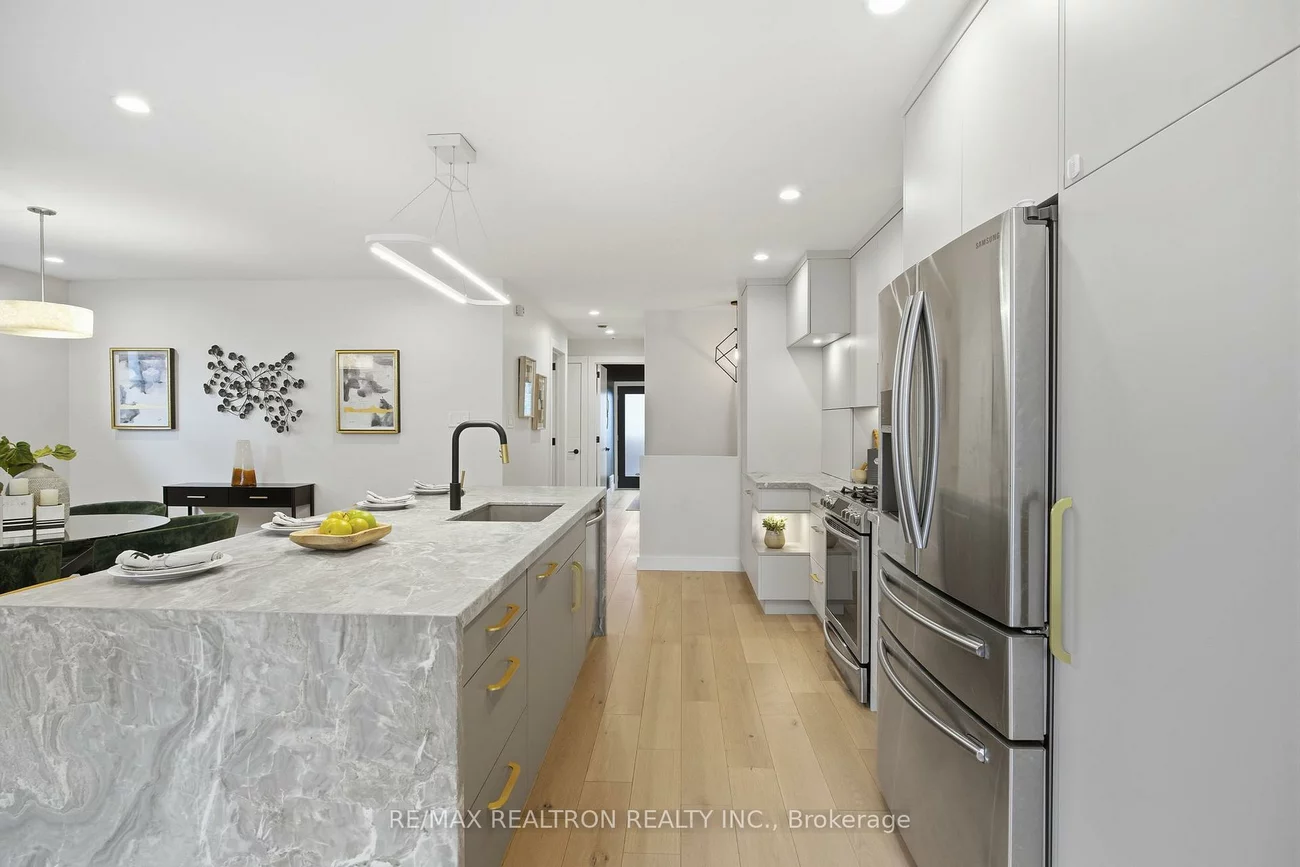 52, Burncrest, Bedford Park-Nortown, Toronto