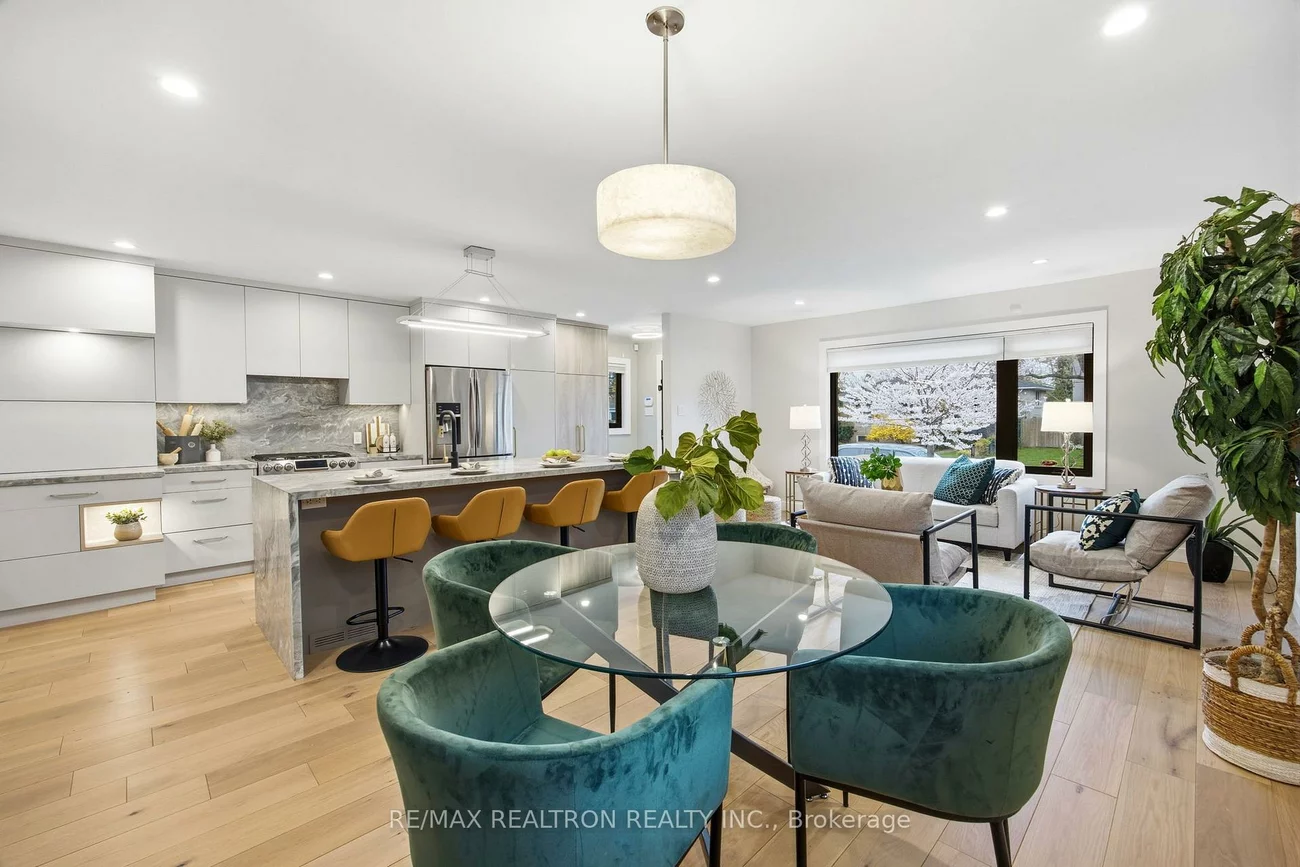 52, Burncrest, Bedford Park-Nortown, Toronto