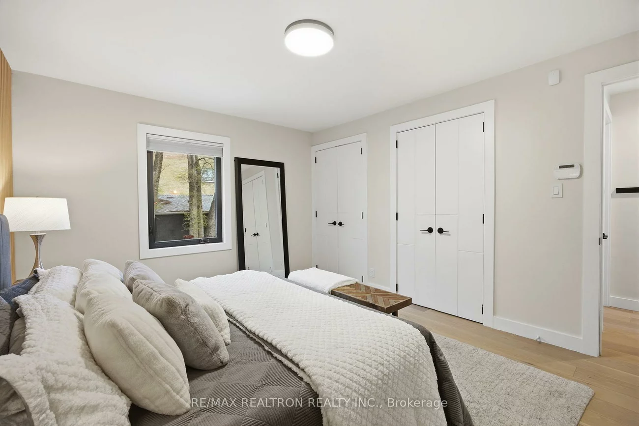 52, Burncrest, Bedford Park-Nortown, Toronto