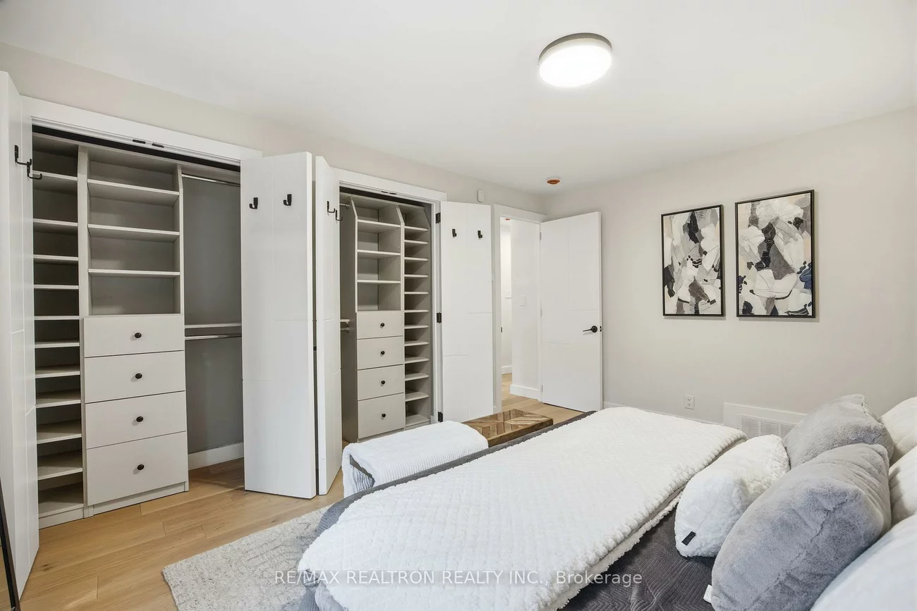 52, Burncrest, Bedford Park-Nortown, Toronto