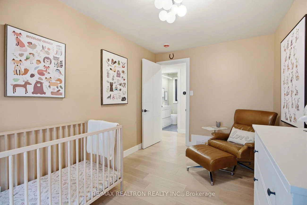 52, Burncrest, Bedford Park-Nortown, Toronto