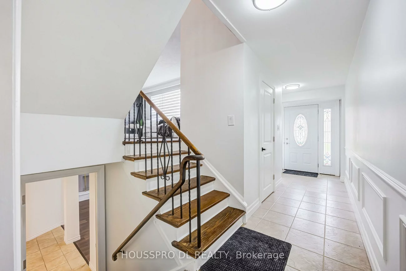 49, Bowerbank, Newtonbrook East, Toronto