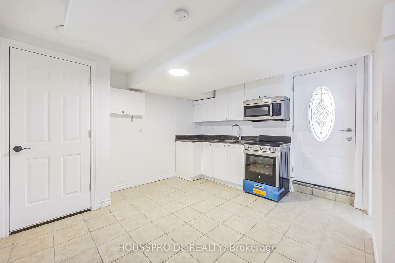 49, Bowerbank, Newtonbrook East, Toronto