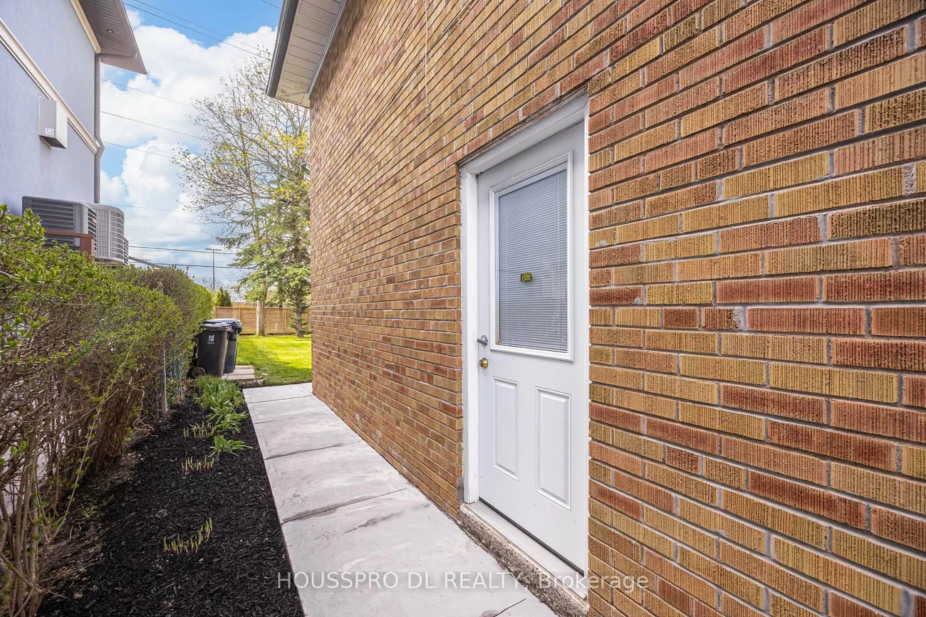 49, Bowerbank, Newtonbrook East, Toronto