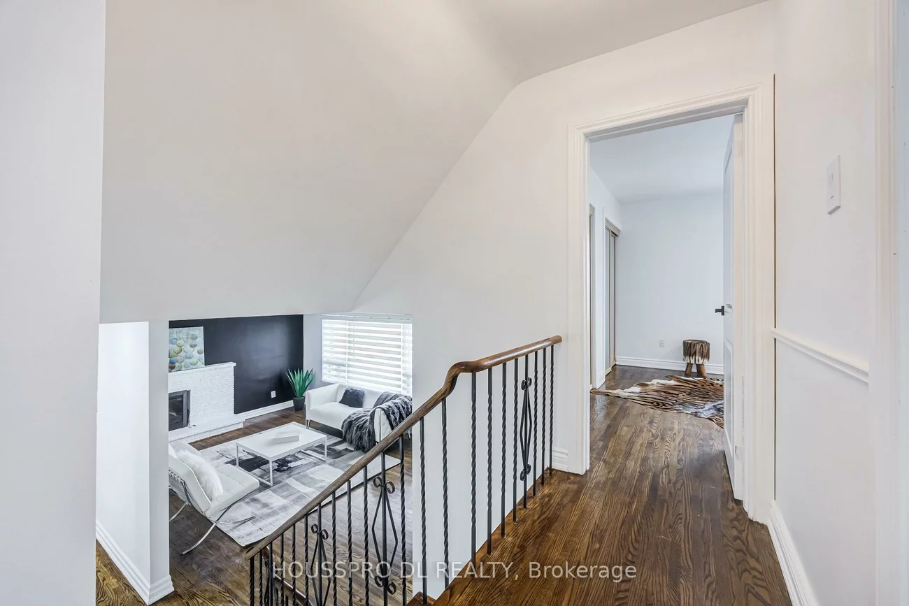 49, Bowerbank, Newtonbrook East, Toronto