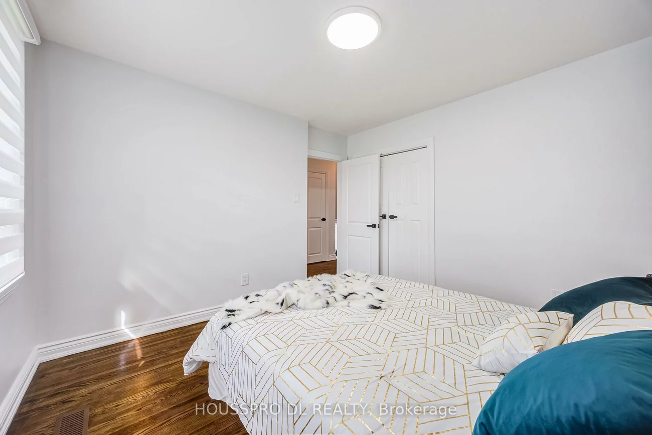49, Bowerbank, Newtonbrook East, Toronto
