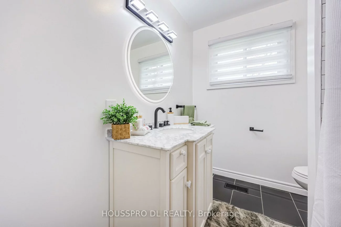 49, Bowerbank, Newtonbrook East, Toronto