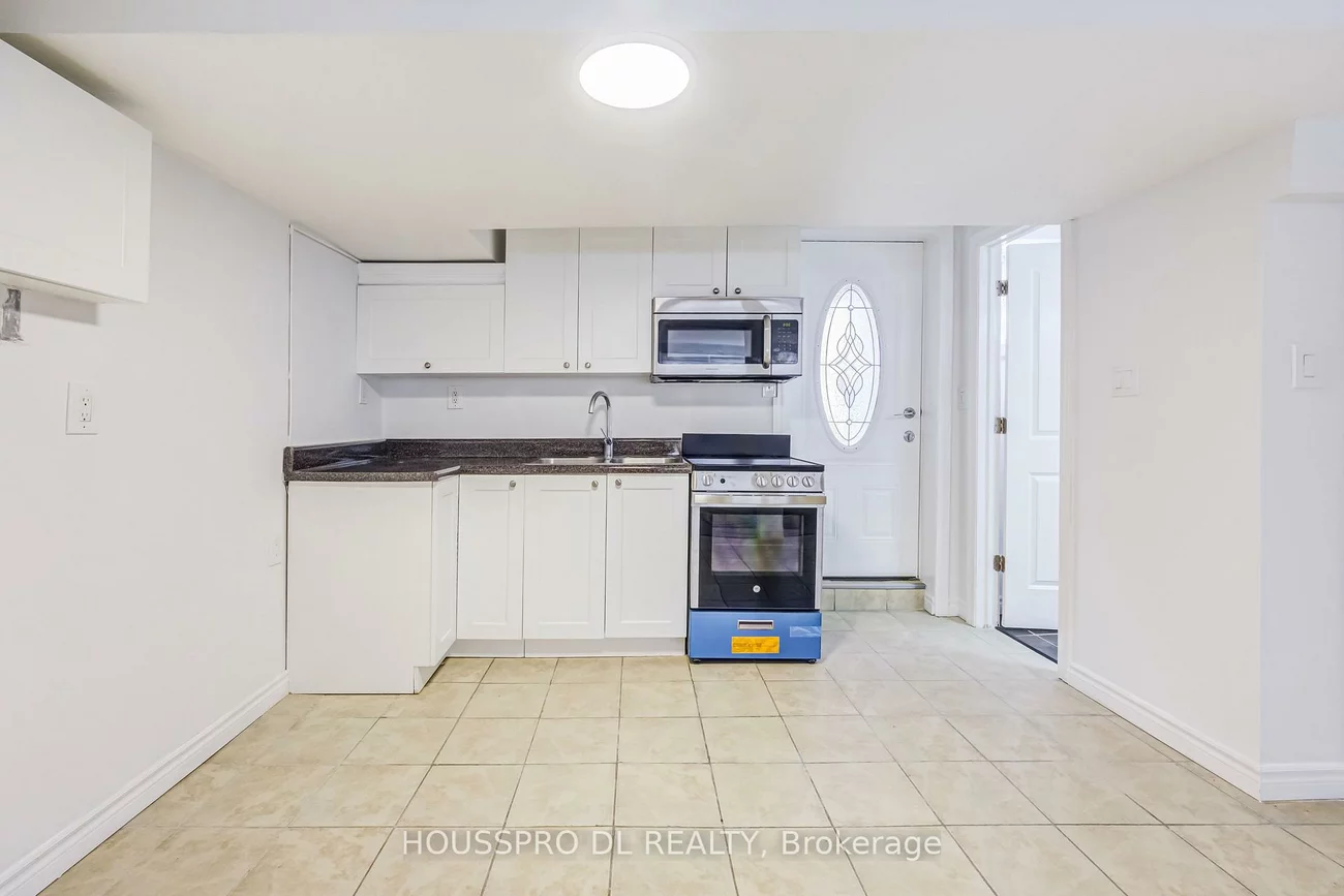 49, Bowerbank, Newtonbrook East, Toronto