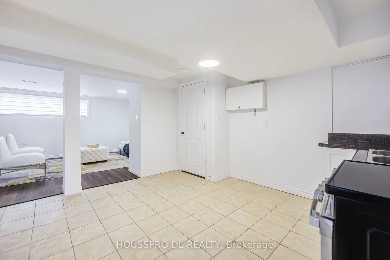 49, Bowerbank, Newtonbrook East, Toronto