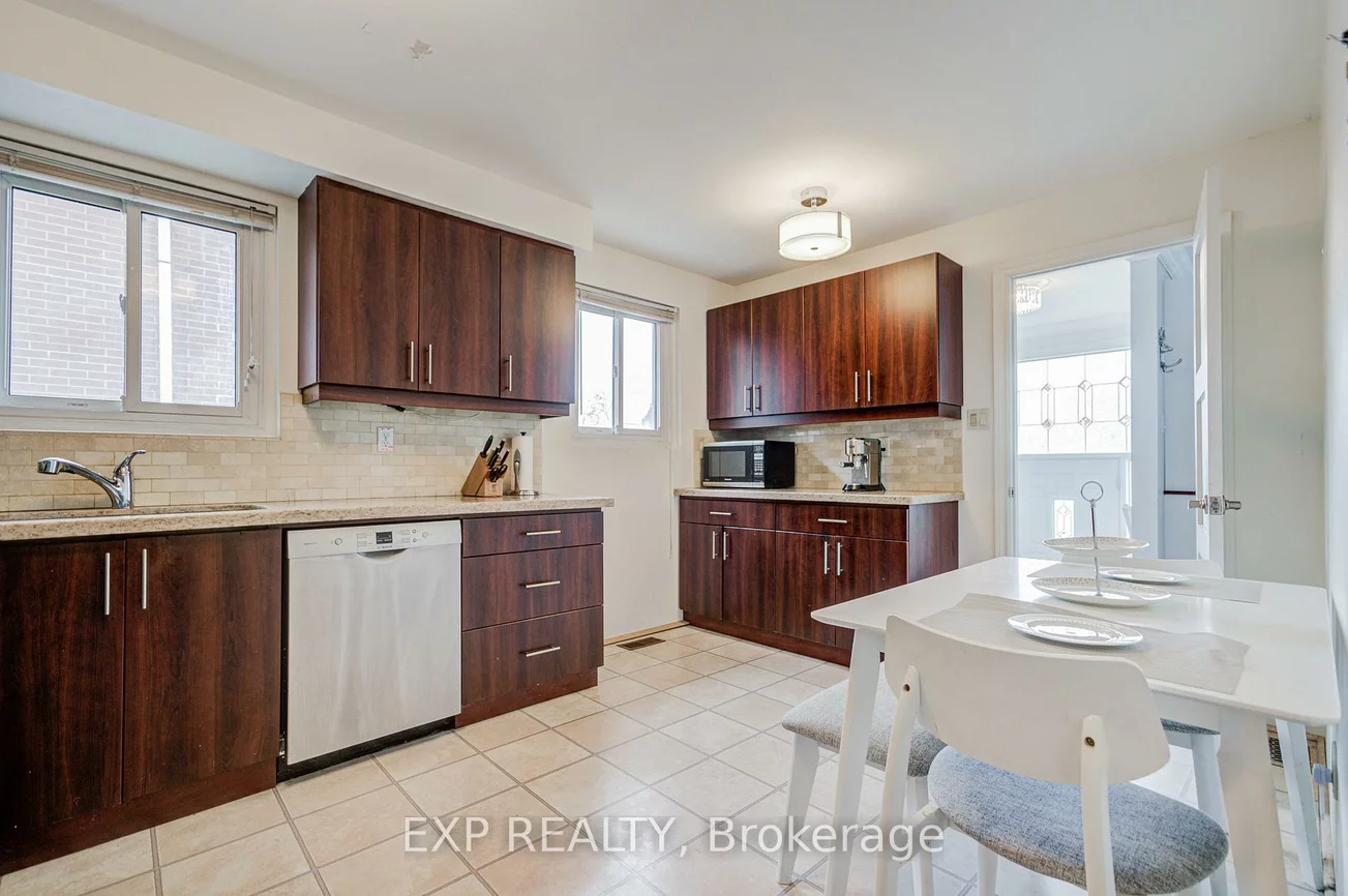 124, Chipwood, Pleasant View, Toronto