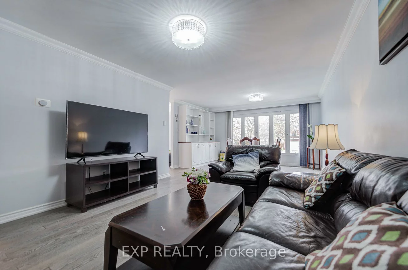 124, Chipwood, Pleasant View, Toronto