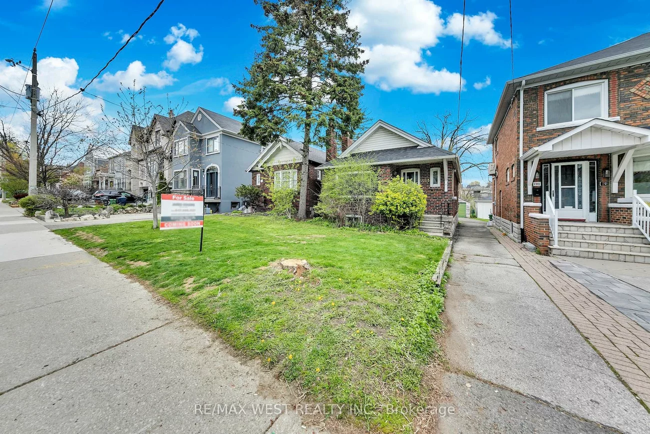 284, Fairlawn, Lawrence Park North, Toronto