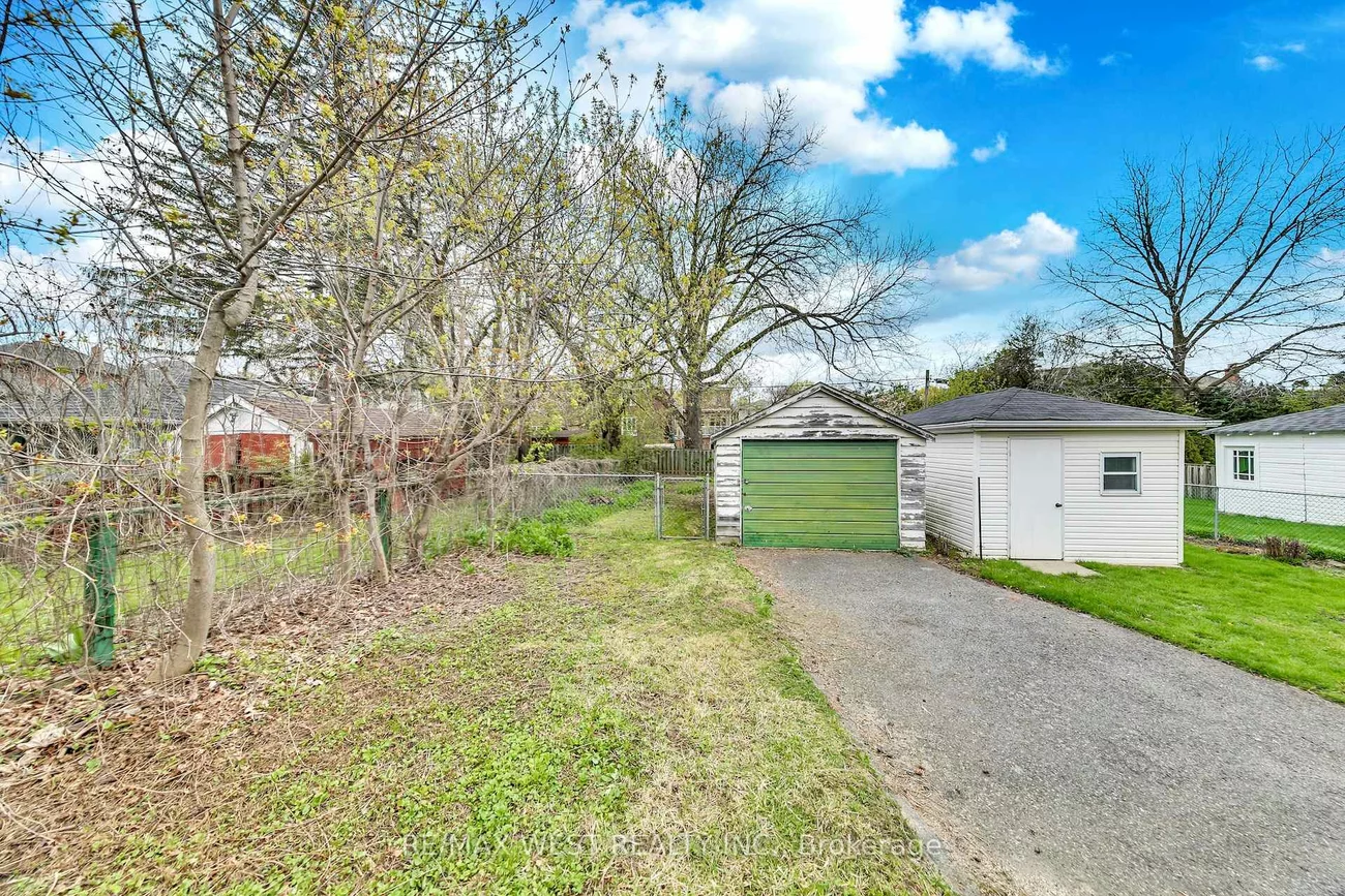 284, Fairlawn, Lawrence Park North, Toronto