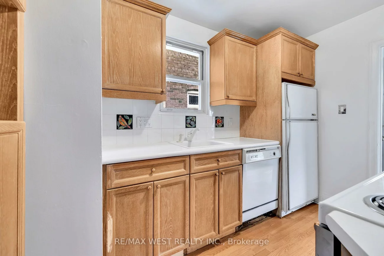 284, Fairlawn, Lawrence Park North, Toronto