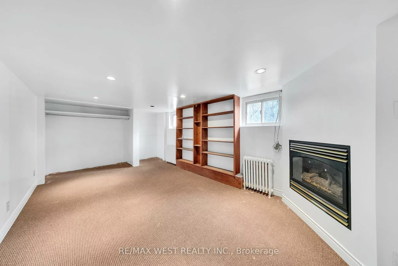 284, Fairlawn, Lawrence Park North, Toronto