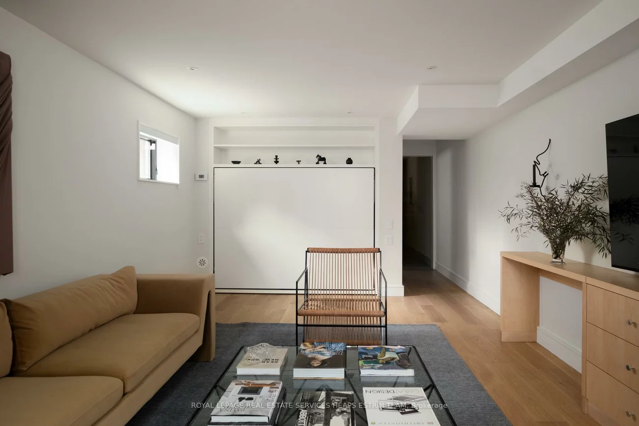 42, Clarendon, Casa Loma, Toronto