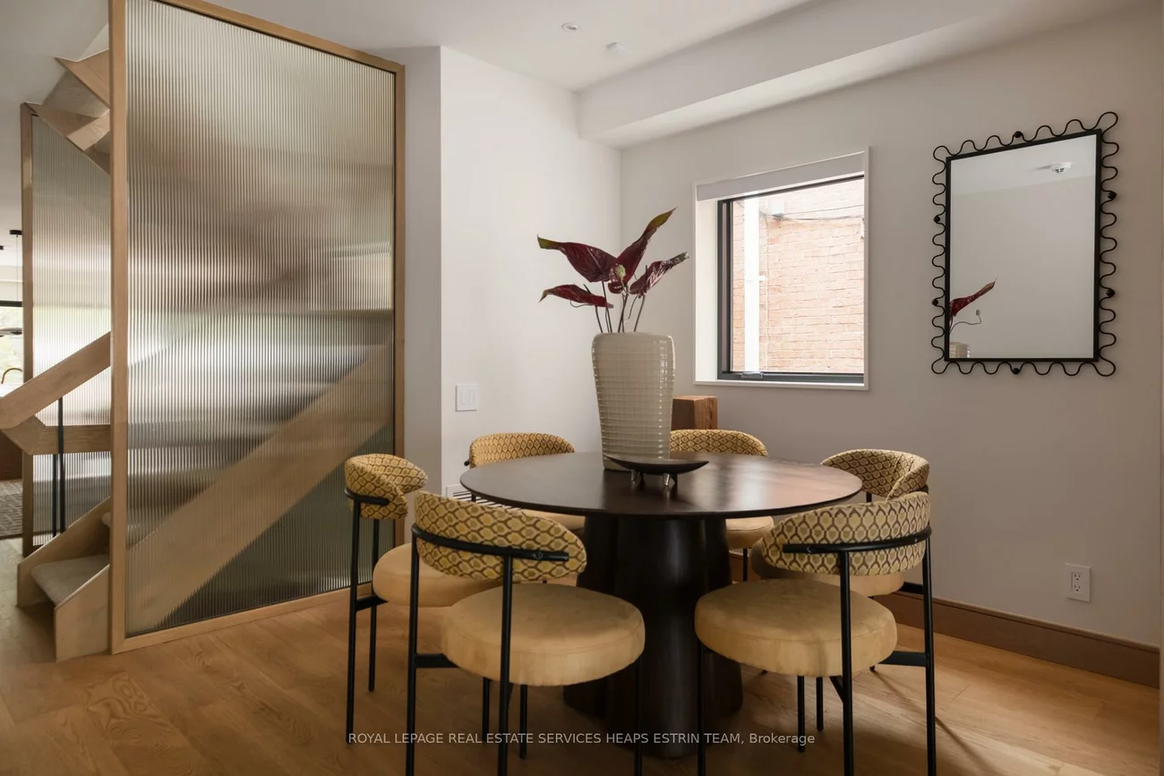 42, Clarendon, Casa Loma, Toronto