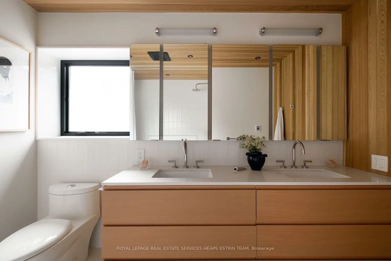 42, Clarendon, Casa Loma, Toronto