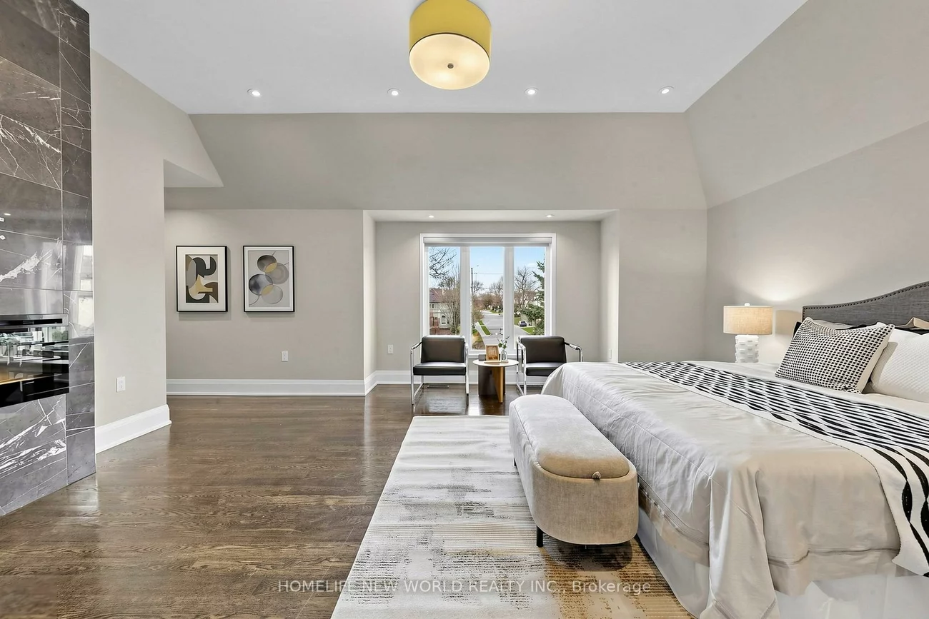 220, Roe, Bedford Park-Nortown, Toronto