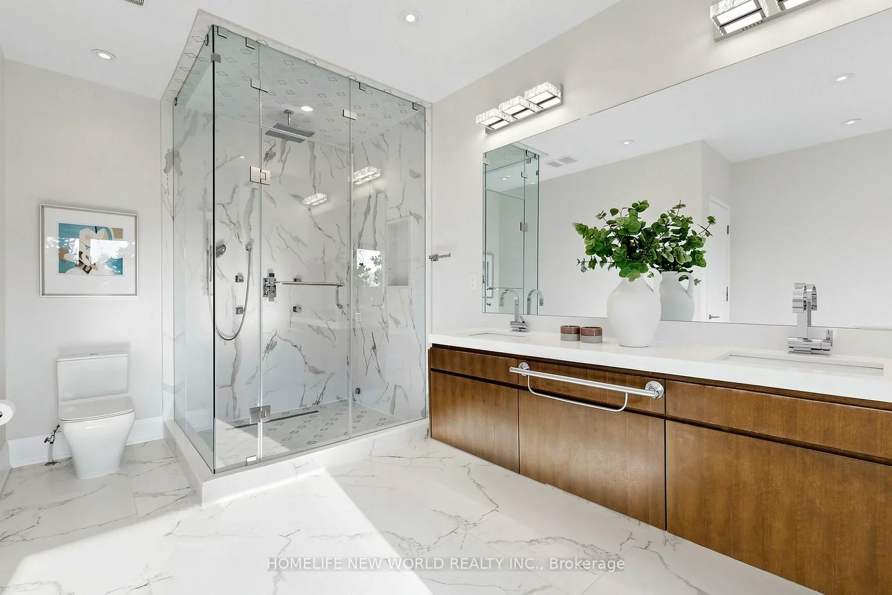 220, Roe, Bedford Park-Nortown, Toronto