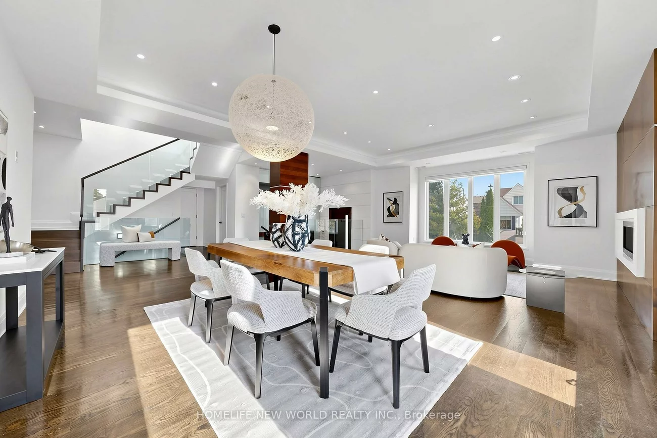 220, Roe, Bedford Park-Nortown, Toronto
