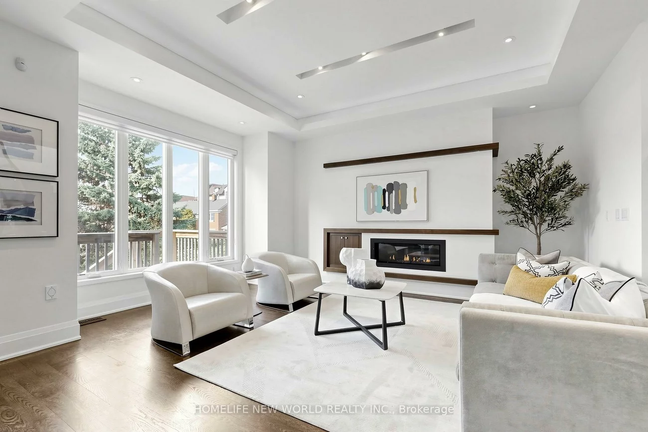 220, Roe, Bedford Park-Nortown, Toronto
