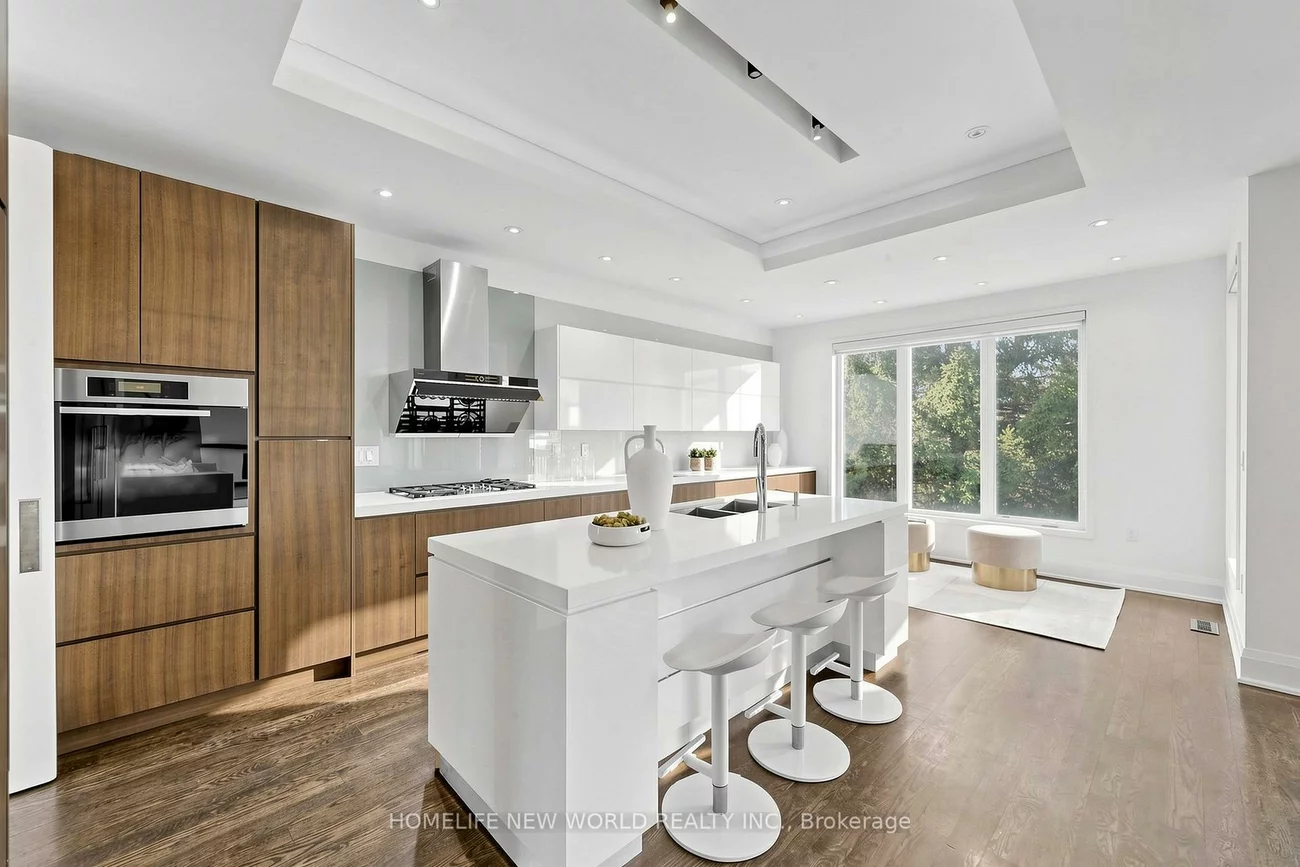220, Roe, Bedford Park-Nortown, Toronto