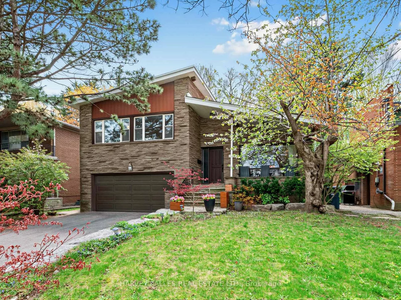 71, Prue, Englemount-Lawrence, Toronto