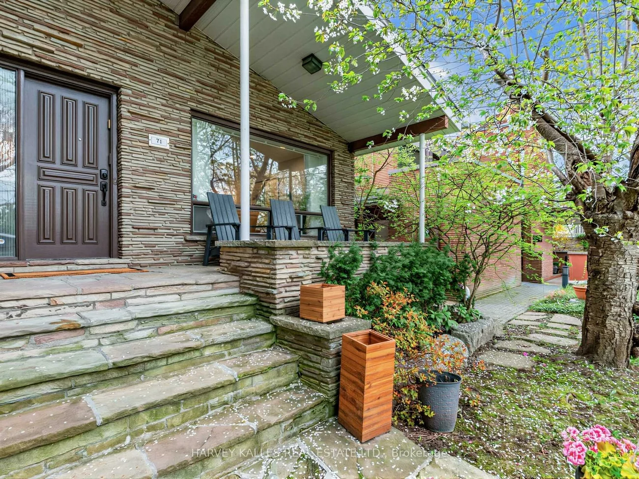 71, Prue, Englemount-Lawrence, Toronto
