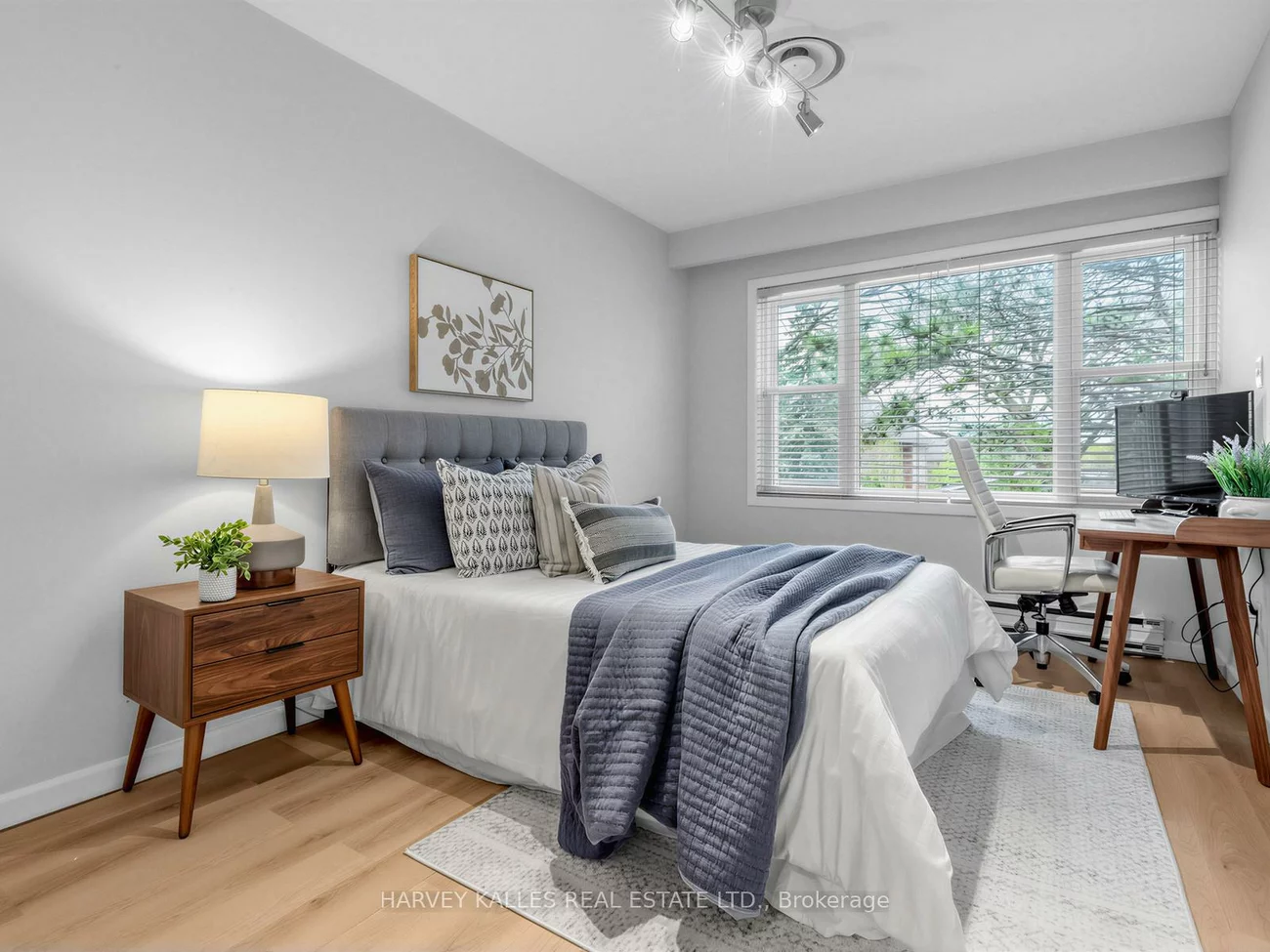 71, Prue, Englemount-Lawrence, Toronto