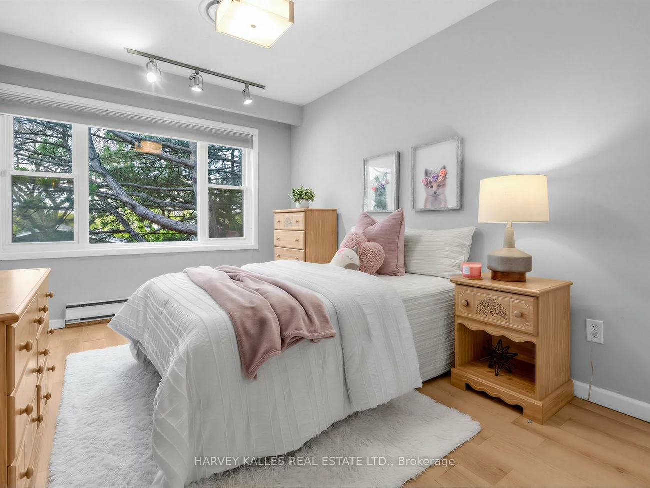 71, Prue, Englemount-Lawrence, Toronto