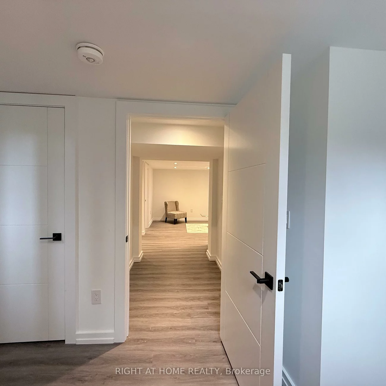 136, Santa Barbara, Willowdale West, Toronto