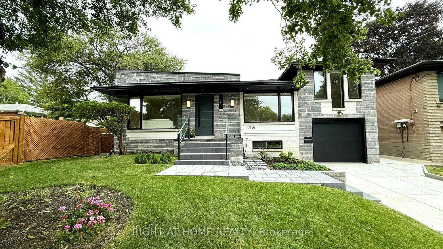 136, Santa Barbara, Willowdale West, Toronto