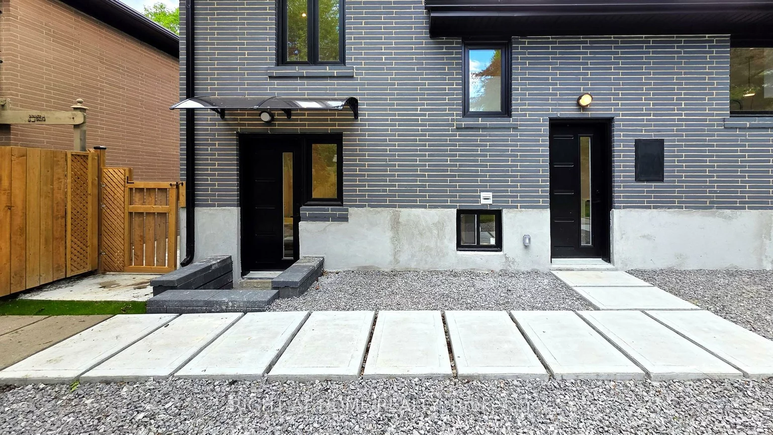 136, Santa Barbara, Willowdale West, Toronto