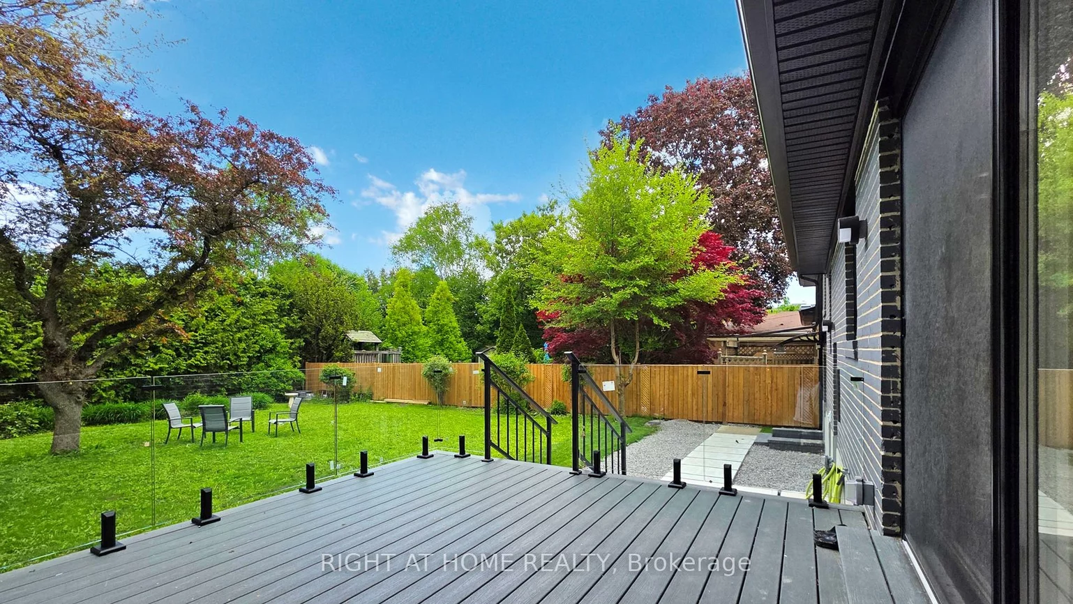 136, Santa Barbara, Willowdale West, Toronto