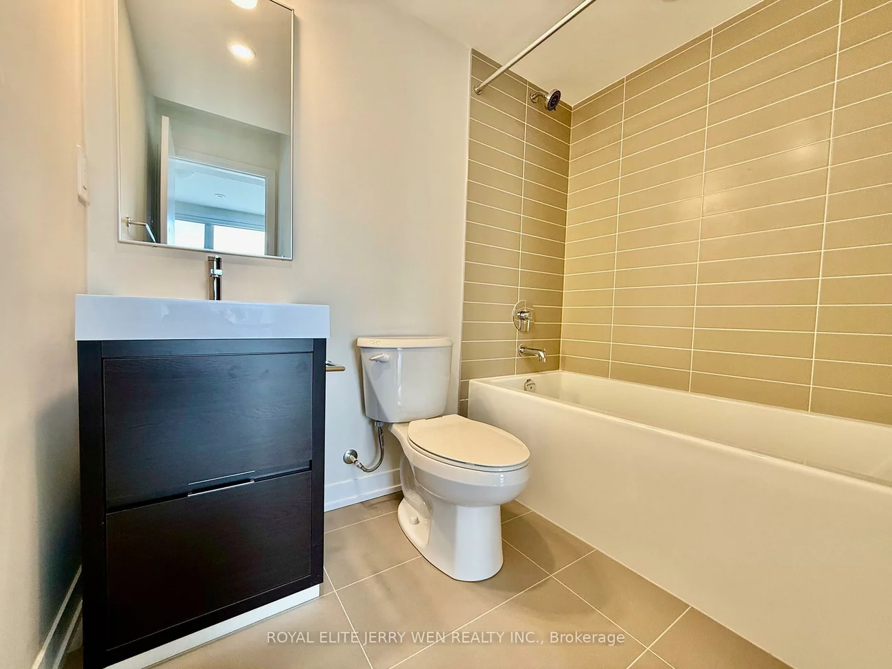 46, Green Gardens, Englemount-Lawrence, Toronto