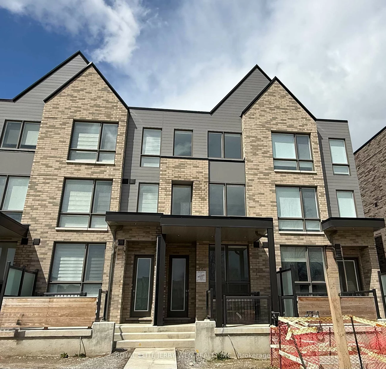 46, Green Gardens, Englemount-Lawrence, Toronto