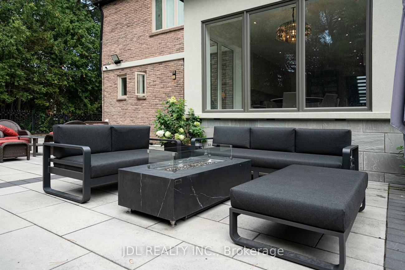 19, Fifeshire, St. Andrew-Windfields, Toronto