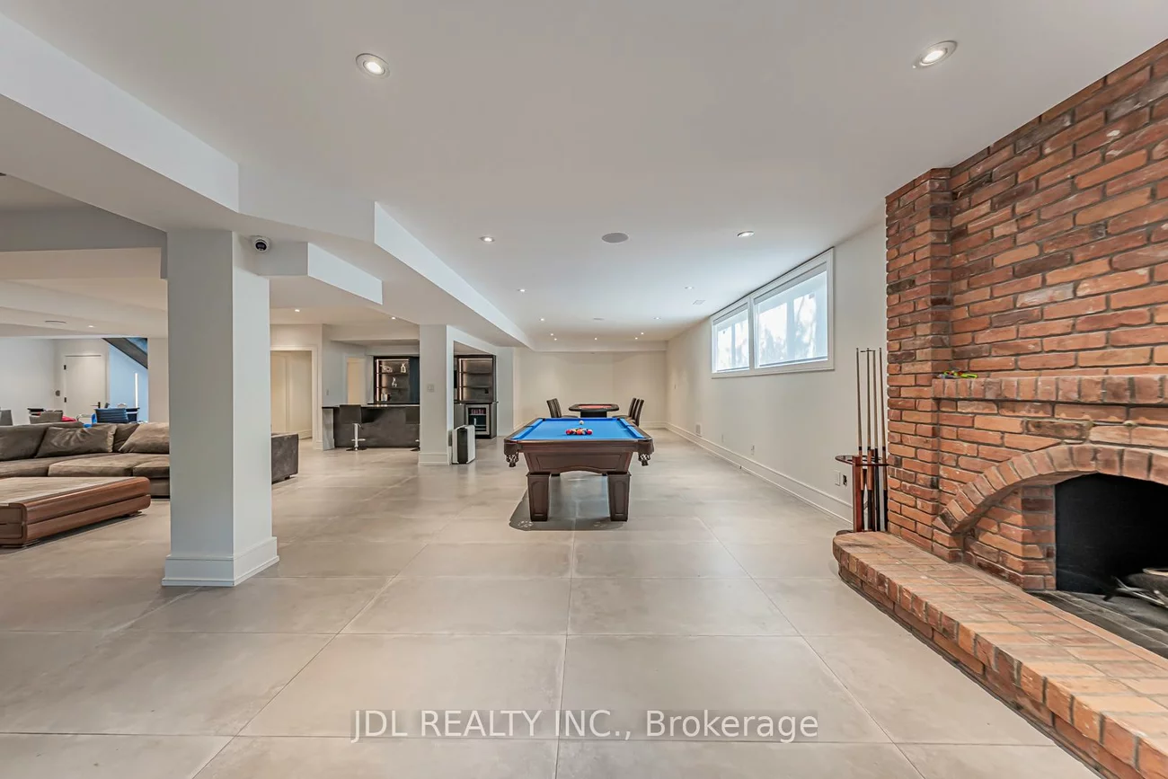 19, Fifeshire, St. Andrew-Windfields, Toronto