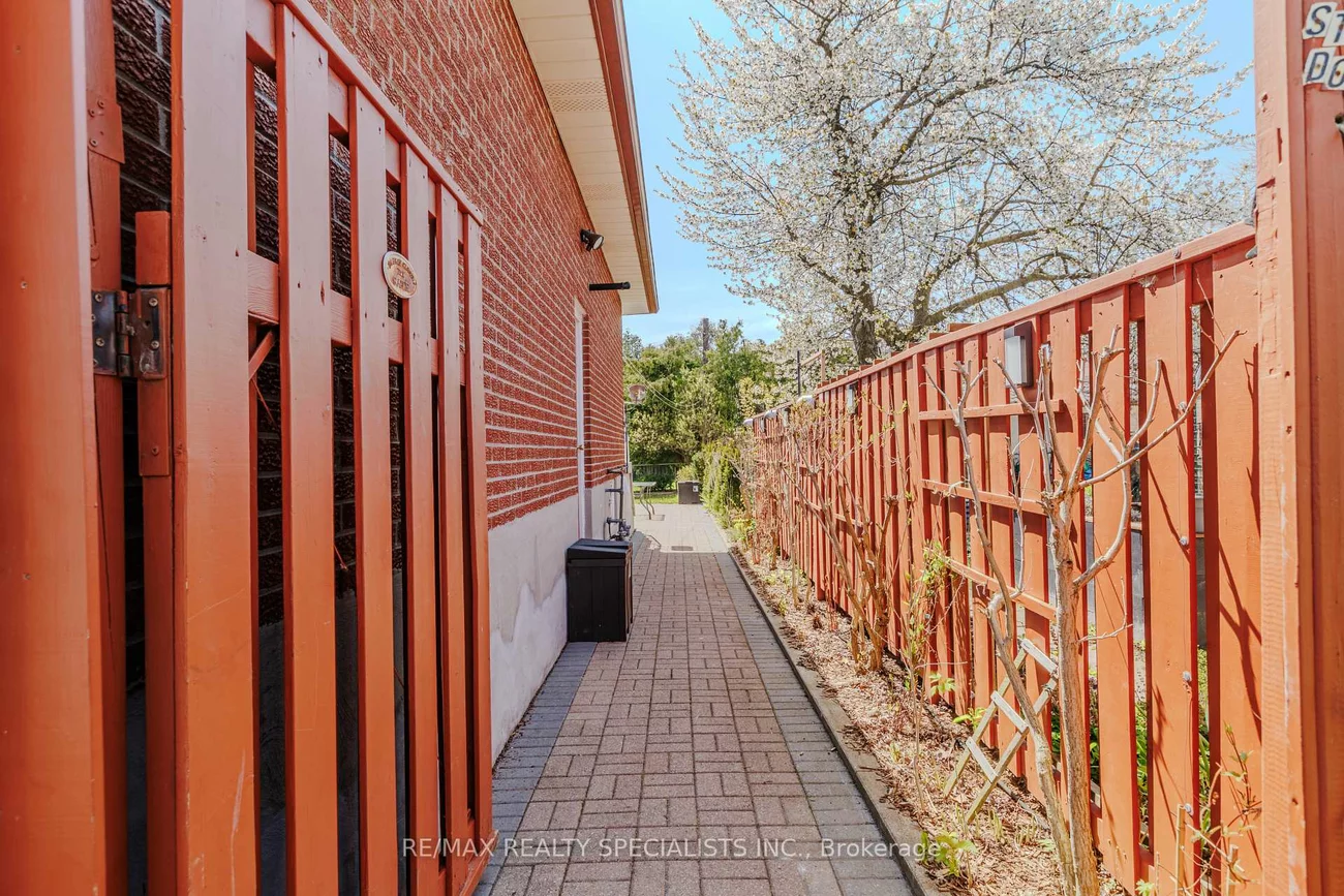 217, Mcallister, Clanton Park, Toronto