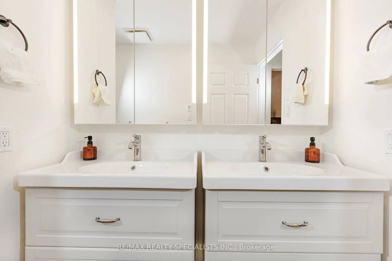 217, Mcallister, Clanton Park, Toronto